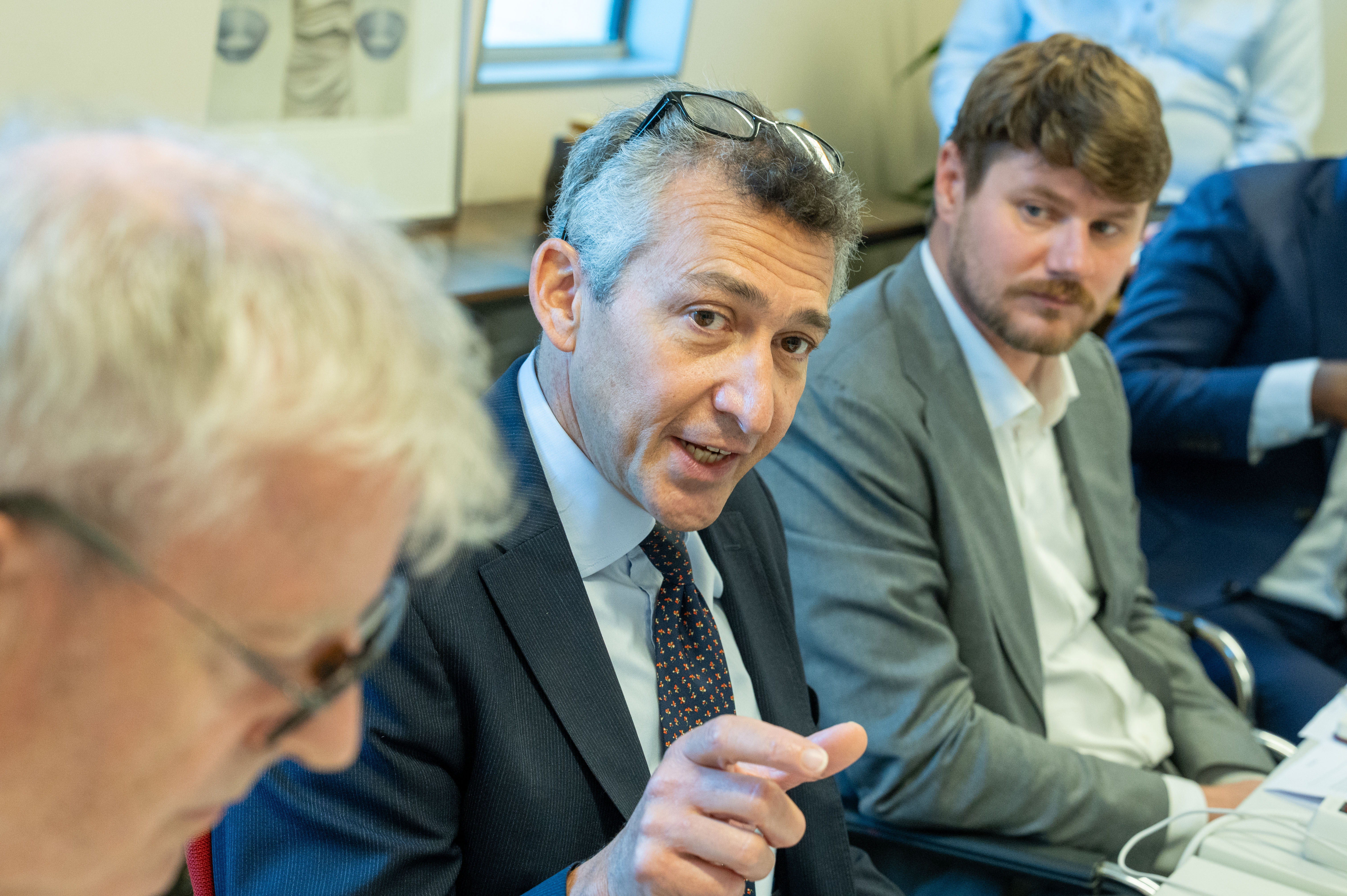 19 september 2025
Financial Investigator Ronde Tafel interview "Green, Blue & Orange Bonds" in de Koepel in Haarlem.
Archiefnummers CSF250158 en CSF250159
